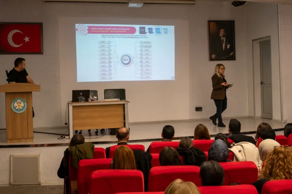 Manisa B&uuml;y&uuml;kşehir Belediyesi, Milli Eğitim Bakanlığı tarafından hayata ge&ccedil;irilen &ldquo;Maarif
