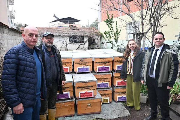Manisa B&uuml;y&uuml;kşehir Belediyesi ekipleri, Salihli il&ccedil;esi Yılmaz Mahallesi&rsquo;nde meydana gelen