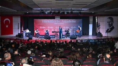 Manisa'da d&uuml;zenlenen &ldquo;T&uuml;rk&uuml;lerle Anadolu&rdquo; konserler dizisi başladı. Serinin ilk konseri,