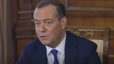 Rusya G&uuml;venlik Konseyi Başkan Yardımcısı Medvedev, &lsquo;barış el&ccedil;isi&rsquo;nin bir kez