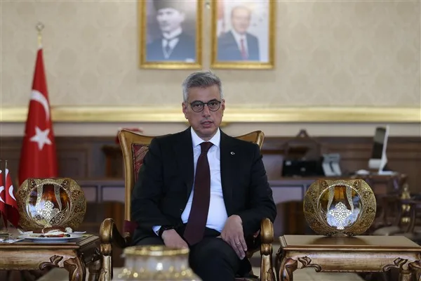 Sağlık Bakanı Kemal Memişoğlu, deprem b&ouml;lgesindeki sağlık yatırımlarına ilişkin a&ccedil;ıklama