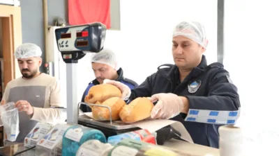 Menderes Belediyesi, Zabıta M&uuml;d&uuml;rl&uuml;ğ&uuml; ve Ruhsat M&uuml;d&uuml;rl&uuml;ğ&uuml;&rsquo;ne bağlı ekipler işletmelerde
