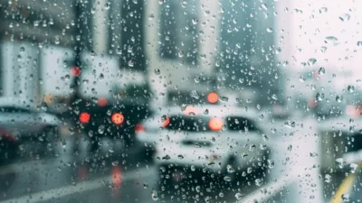 Meteoroloji&rsquo;den&nbsp;yapılan a&ccedil;ıklamaya g&ouml;re, hava sıcaklığının yağış alan b&ouml;lgelerde 2 ila