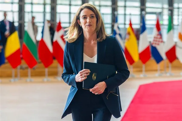Avrupa Parlamentosu Başkanı Roberta Metsola, Portekiz Cumhurbaşkanı Marcelo Rebelo de