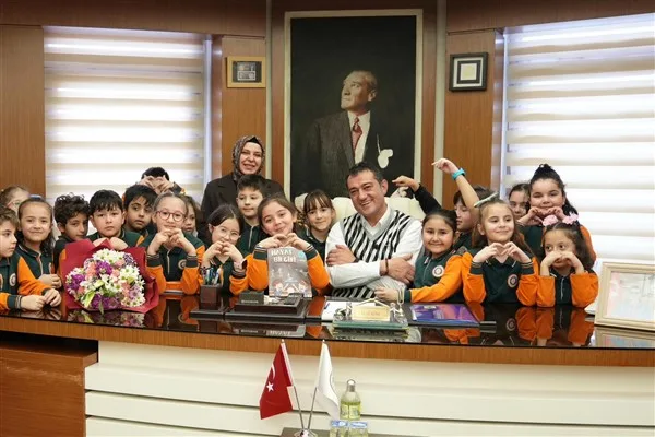 &ldquo;Y&ouml;netim birimleri&rdquo; konulu ders kapsamında ger&ccedil;ekleştirilen ziyarette &ouml;ğrenciler, yerel y&ouml;netimlerin