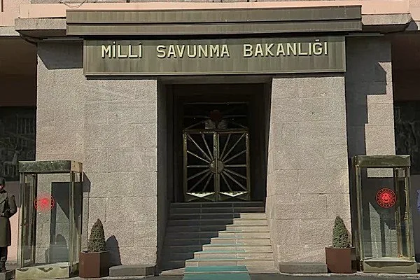 MSB a&ccedil;ıklamasında, hava sahasının kontrol ve g&uuml;venliğinin radar, erken ihbar,