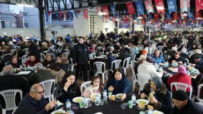 Bursa B&uuml;y&uuml;kşehir Belediyesi&rsquo;nin Ramazan ayı kapsamında il&ccedil;elerde d&uuml;zenlediği iftar programları
