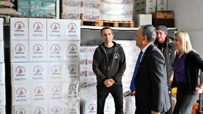 Muratpaşa'da Ramazan ayında sosyal destek &ccedil;alışmaları s&uuml;rd&uuml;r&uuml;l&uuml;yor. Muratpaşa'da, Turun&ccedil; Masa&rsquo;ya