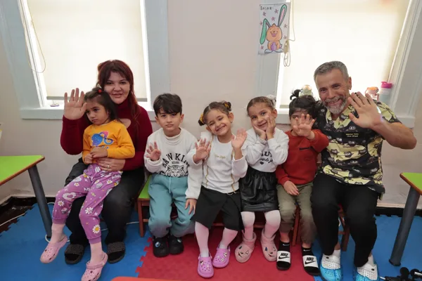 Konak Belediyesi Mutlu &Ccedil;ocukları Oyun Evleri&rsquo;nin g&uuml;ndemi hayvan sevgisi oldu.