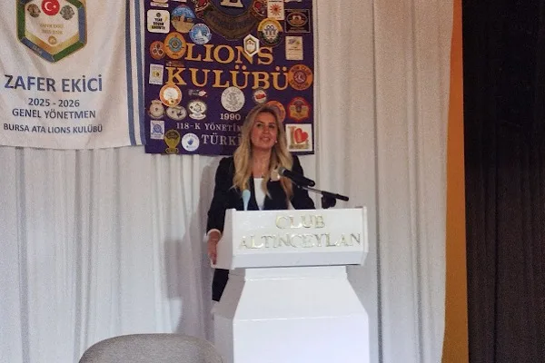 Nil&uuml;fer Lions Kul&uuml;b&uuml; tarafından organize edilen buluşmada, Cumhuriyet d&ouml;nemi hukuk