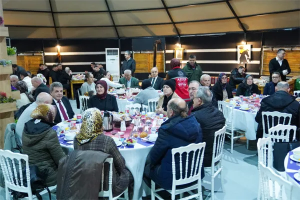 Ordu B&uuml;y&uuml;kşehir Belediyesi K&uuml;lt&uuml;r Otağında ger&ccedil;ekleştirilen iftar programına, Vali Muammer