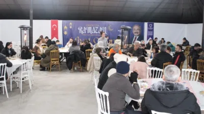 Ordu B&uuml;y&uuml;kşehir Belediyesi&rsquo;nin Durug&ouml;l Yerleşkesi&rsquo;nde kurduğu iftar &ccedil;adırında her g&uuml;n