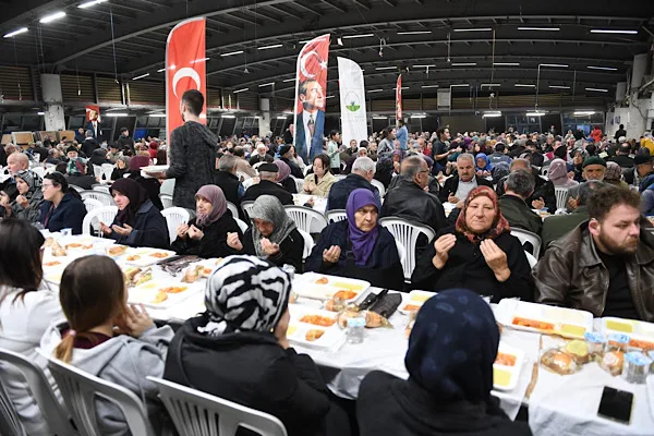 Osmangazi Belediyesi, Ramazan ayı s&uuml;resince &Uuml;ftade Meydanı ve Osmangazi Meydanı'nda