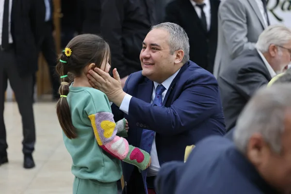 Ke&ccedil;i&ouml;ren Belediye Başkanı Dr. Mesut &Ouml;zarslan, ramazan ayı dolayısıyla Mevlana