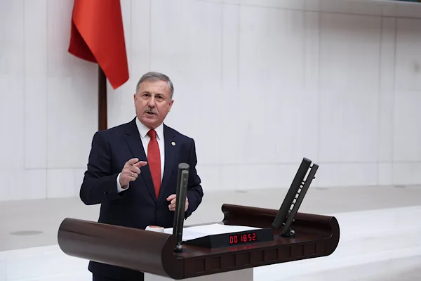 Yeni Yol Grubu adına s&ouml;z alan Muğla Milletvekili ve Grup