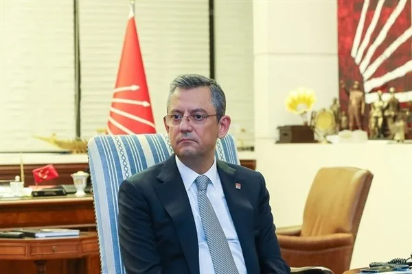 CHP Genel Başkanı &Ouml;zg&uuml;r &Ouml;zel, bir belediye başkanını ifadeye &ccedil;ağırmak