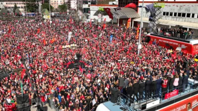 CHP Genel Başkanı &Ouml;zel, Kocaeli&rsquo;nde ger&ccedil;ekleştirilen "Millet İradesine Sahip &Ccedil;ıkıyor"