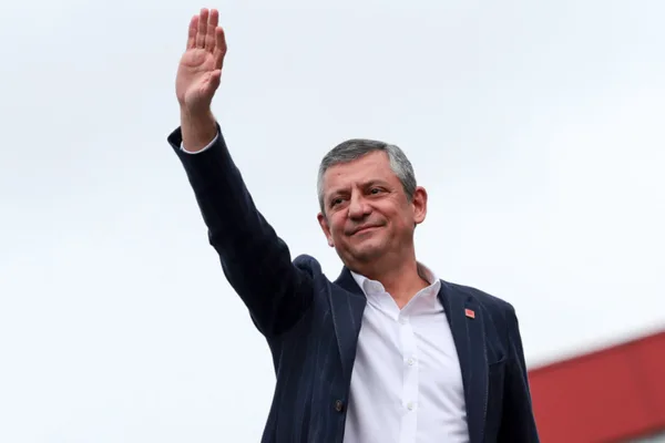 CHP Genel Başkanı &Ouml;zel, Niğde'de ger&ccedil;ekleştirilen &lsquo;Millet İradesine Sahip &Ccedil;ıkıyor&rsquo;