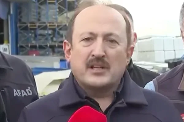AFAD Başkanlığı&rsquo;nda ger&ccedil;ekleşen kabulde, AFAD Başkanı Vali Ali Hamza Pehlivan,