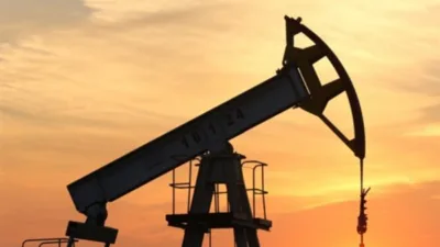 Ancak, petrol fiyatları, son g&ouml;r&uuml;şmelerde ilerleme işaretleri g&ouml;r&uuml;lmesine rağmen, ABD