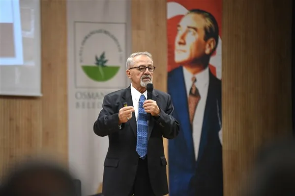 Yer bilimci Prof. Dr. Naci G&ouml;r&uuml;r,&nbsp;Kahramanmaraş&rsquo;ta 4.8 b&uuml;y&uuml;kl&uuml;ğ&uuml;nde k&uuml;&ccedil;&uuml;k bir