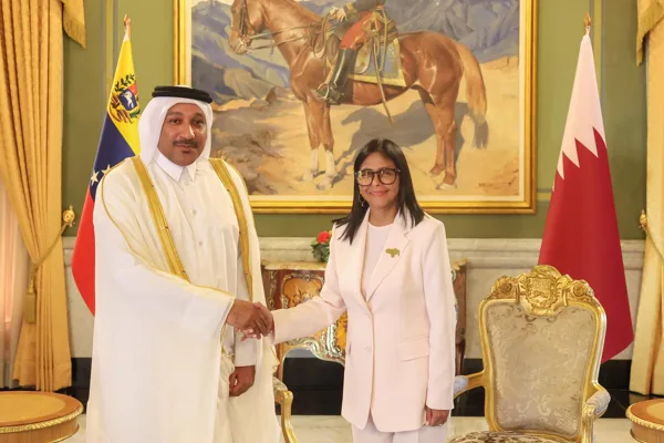 Bolivarcı Venezuela Cumhuriyeti Ge&ccedil;ici Cumhurbaşkanı Delcy Rodriguez, Katar Devleti'nin Bolivarcı