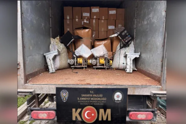 Sakarya Cumhuriyet Başsavcılığının koordinesinde, Sakarya İl Emniyet M&uuml;d&uuml;rl&uuml;ğ&uuml; KOM Şube