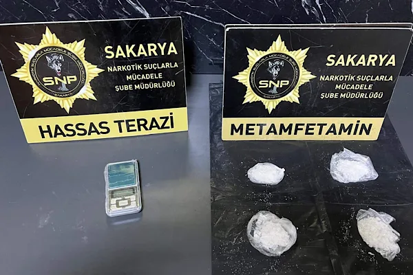 Sakarya Cumhuriyet Başsavcılığı&nbsp;koordinesinde y&uuml;r&uuml;t&uuml;len &ccedil;alışma kapsamında,&nbsp;Sakarya İl Emniyet M&uuml;d&uuml;rl&uuml;ğ&uuml;&nbsp;Narkotik Su&ccedil;larla