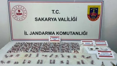 Sakarya İl Jandarma Komutanlığı ekiplerince; uyuşturucu madde satışı yapan ve