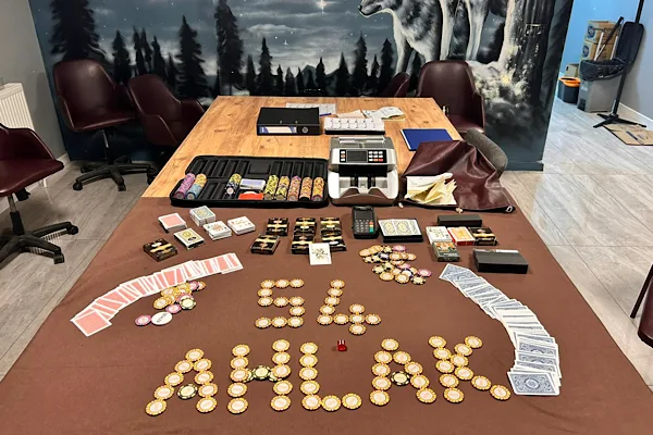 Sakarya Emniyet M&uuml;d&uuml;rl&uuml;ğ&uuml;&nbsp;Asayiş Şube M&uuml;d&uuml;rl&uuml;ğ&uuml; Ahlak B&uuml;ro Amirliği ekiplerince, kumar