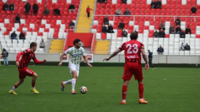 TFF 2&rsquo;nci Lig Beyaz Grup&rsquo;ta şampiyonluk hedefiyle m&uuml;cadele eden Şanlıurfaspor,