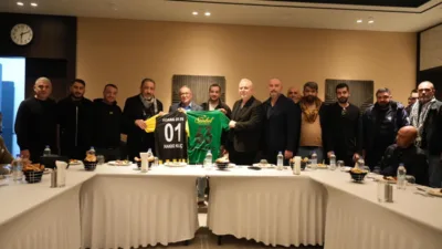 Sarı-yeşilli kul&uuml;b&uuml;n başkan ve y&ouml;netim kurulu &uuml;yeleri, Adana 01 FK