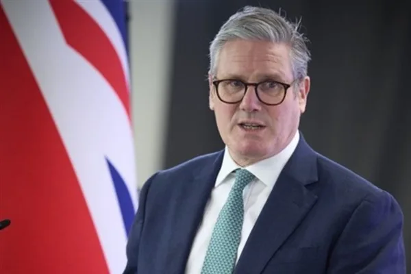 İngiltere Başbakanı Keir Starmer, d&uuml;n gece Manchester Merkez Camii&rsquo;nde yaşanan