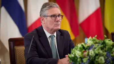 İngiltere Başbakanı Starmer,&nbsp;İngiltere'deki ve d&uuml;nyanın d&ouml;rt bir yanındaki M&uuml;sl&uuml;man topluluklarına