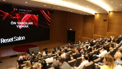 QNB Kristal Kule&rsquo;de d&uuml;zenlenen etkinlikte, &ldquo;&Ouml;nyargıları Yıkmak | Overcoming Prejudice&rdquo;