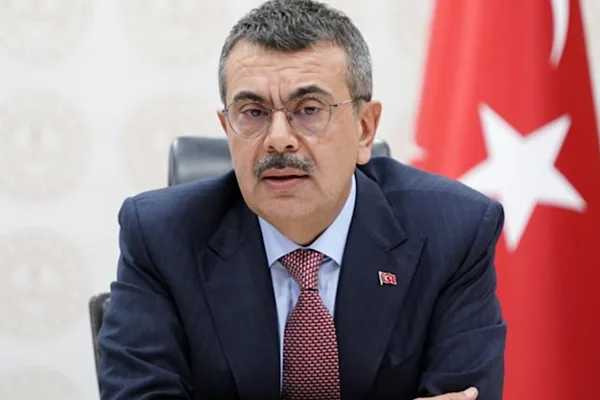 Milli Eğitim Bakanı Yusuf Tekin, Erzurum&rsquo;daki temasları kapsamında AK Parti