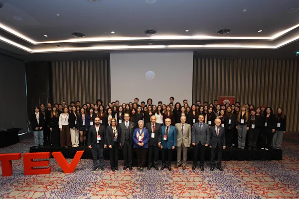 T&uuml;rkiye&rsquo;nin d&ouml;rt bir yanından başarılı gen&ccedil;lerin eğitim hayatlarını destekleyen ve