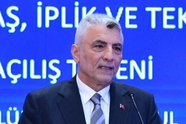 Ticaret Bakanı &Ouml;mer Bolat, Cumhur İttifakı &ccedil;atısı altında birlikte sorumluluk