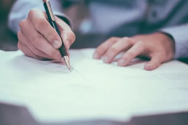 Kamuyu Aydınlatma Platformuna (KAP) yapılan a&ccedil;ıklamada, ''Şirketimiz ile Ic İ&ccedil;taş