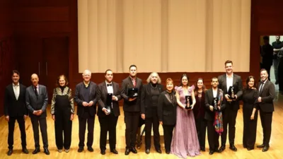T&uuml;rkiye genelinden yapılan başvurular arasından se&ccedil;ilen 61 gen&ccedil; opera sanat&ccedil;ısı,