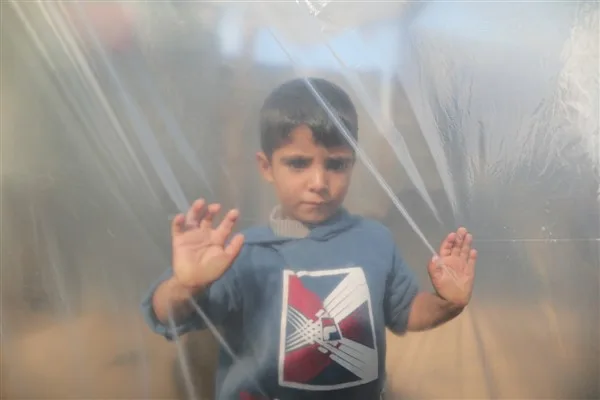 UNRWA'dan yapılan a&ccedil;ıklamada Gazze genelinde insani koşulların vahim olmaya devam