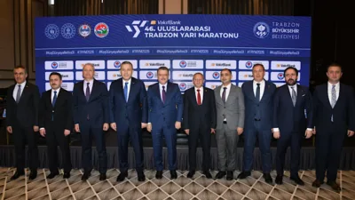 Trabzon'da d&uuml;zenlenen tanıtım toplantısına Trabzon Valisi Tahir Şahin, B&uuml;y&uuml;kşehir Belediye