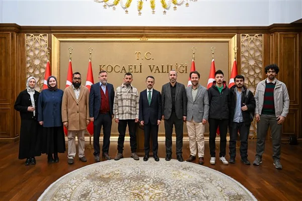 M&Uuml;SİAD Kocaeli Şube Başkanı İzzet Tanrıkulu, Başkan Yardımcısı Mehmet G&ouml;kduman,