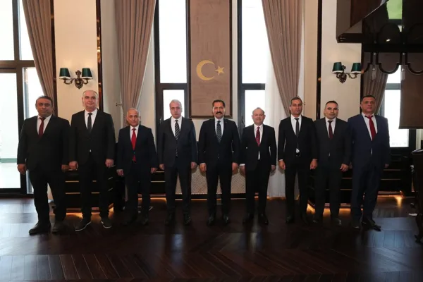 Hatay Valisi Masatlı, Vergi Haftası dolayısıyla İl Defterdarı Ahmet &Ccedil;elik