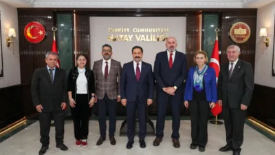 Hatay Valisi Masatlı, muhtarlar heyeti ile makamında g&ouml;r&uuml;şme ger&ccedil;ekleştirdi. Kabulde;