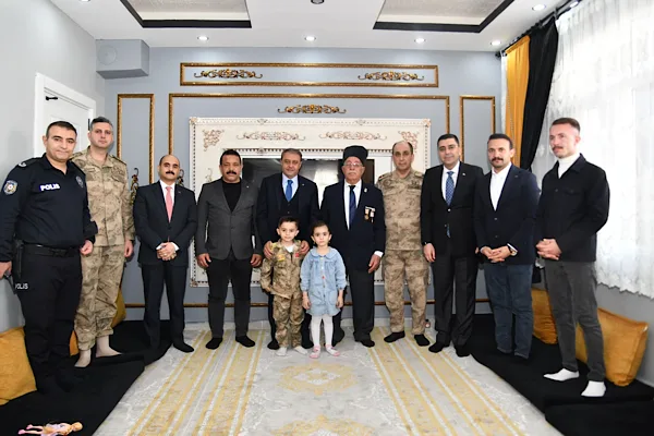 Şanlıurfa Valisi &nbsp;Şıldak, Ak&ccedil;akale&rsquo;de g&uuml;n boyu s&uuml;ren ziyaret ve toplantılara