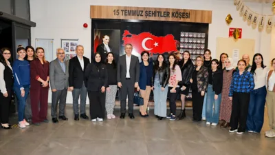Adana Valisi Yavuz&nbsp;ve eşi S&uuml;reyya Yavuz, KYK Toroslar Kız &Ouml;ğrenci