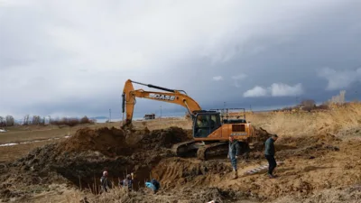 Van Su ve Kanalizasyon İdaresi (VASKİ) teknik ekipleri, Van&ndash;Gevaş Karayolu