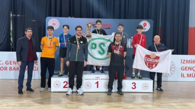 Yalova Belediye Spor Kul&uuml;b&uuml; sporcusu&nbsp;Berk Turan, turnuvayı &uuml;&ccedil;&uuml;nc&uuml; sırada tamamlayarak
