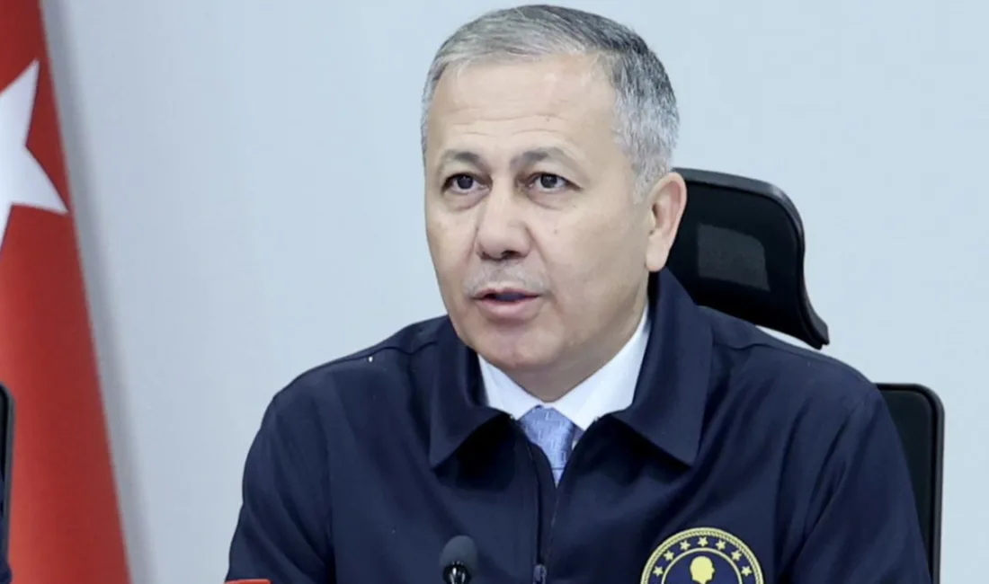 İ&ccedil;işleri Bakanı Yerlikaya, Hatay'ın Erzin il&ccedil;esinde otoyolda motosikletle trafik g&uuml;venliğini
